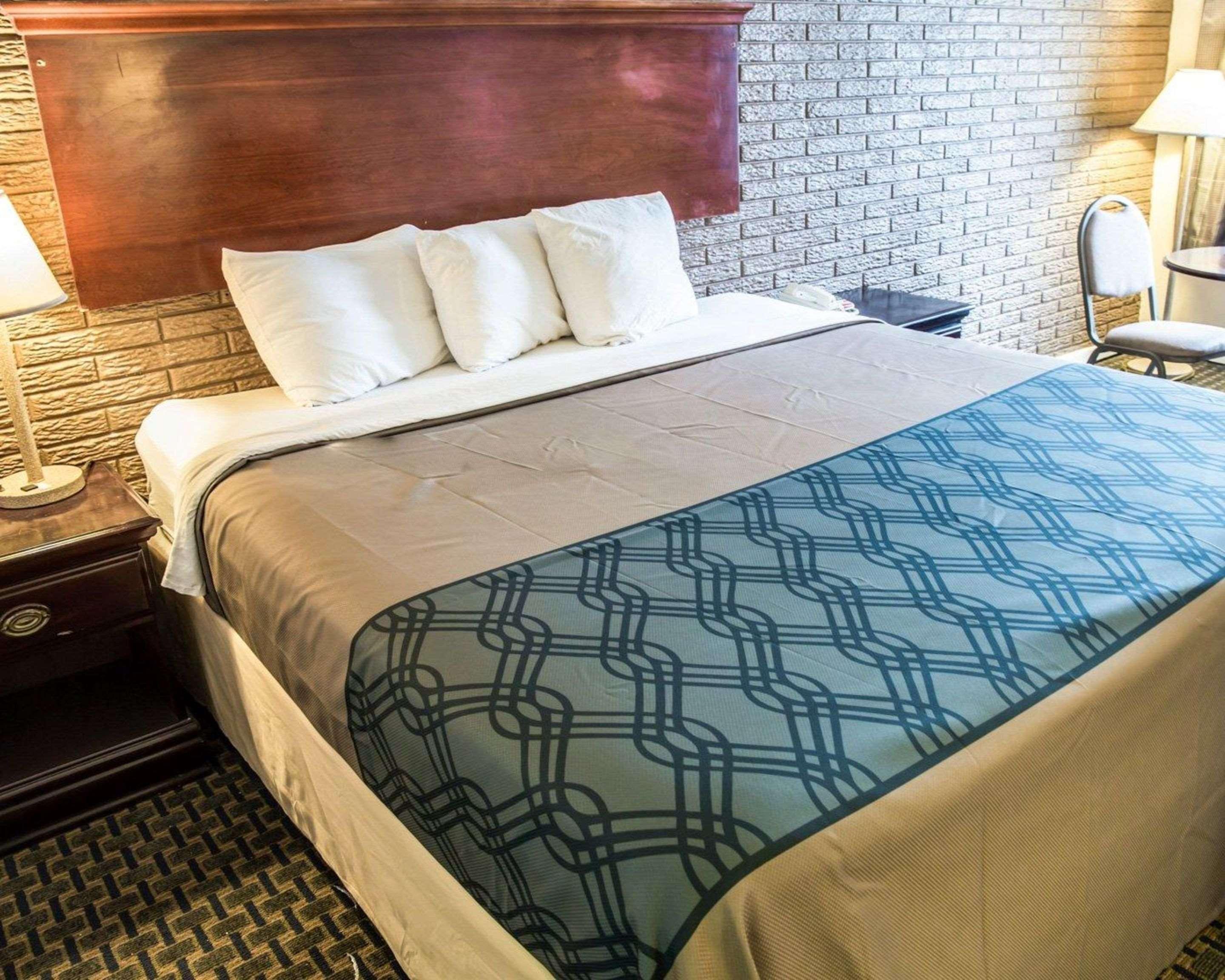 Rodeway Inn & Suites Wilmington North Eksteriør bilde
