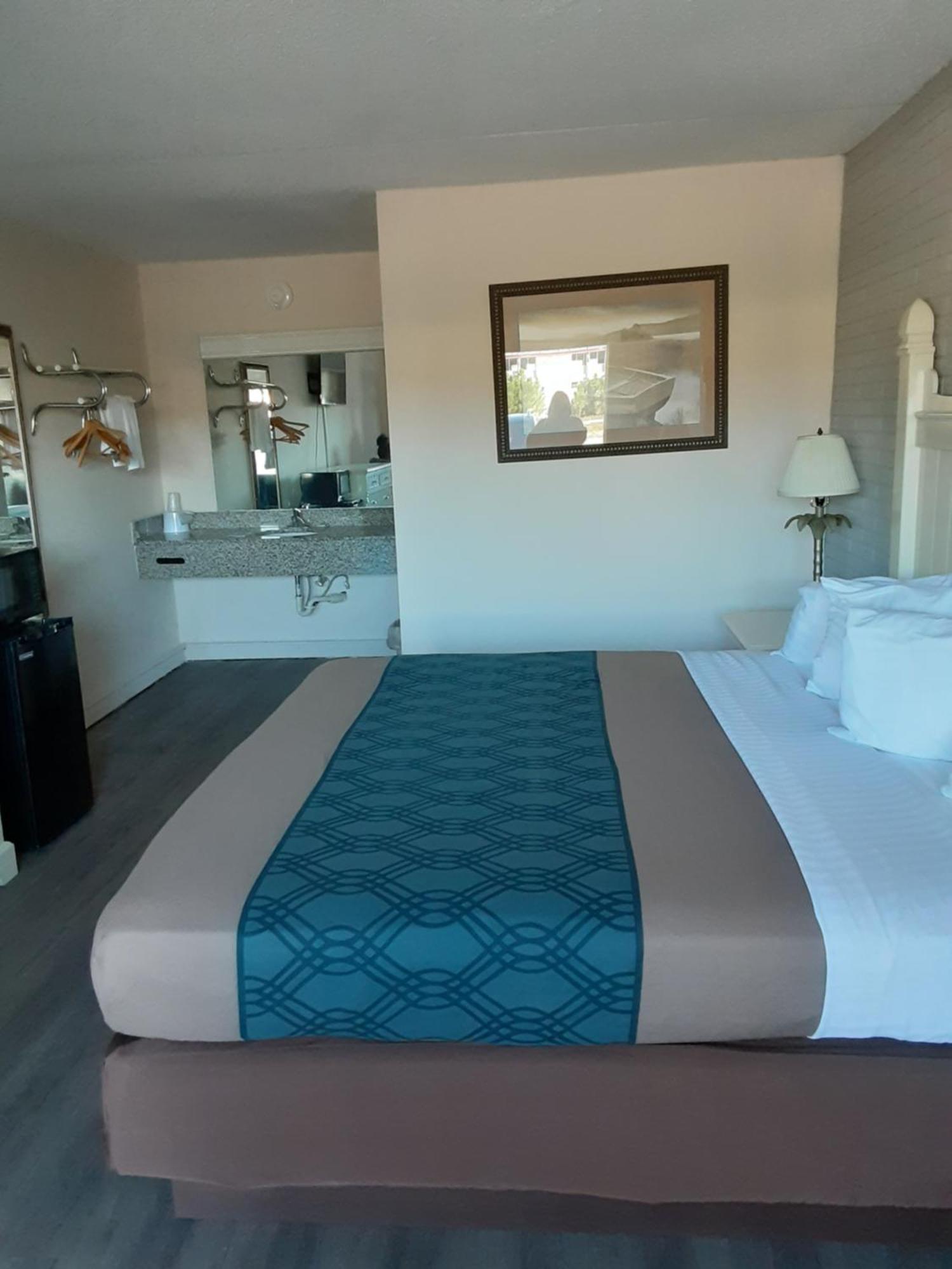 Rodeway Inn & Suites Wilmington North Rom bilde