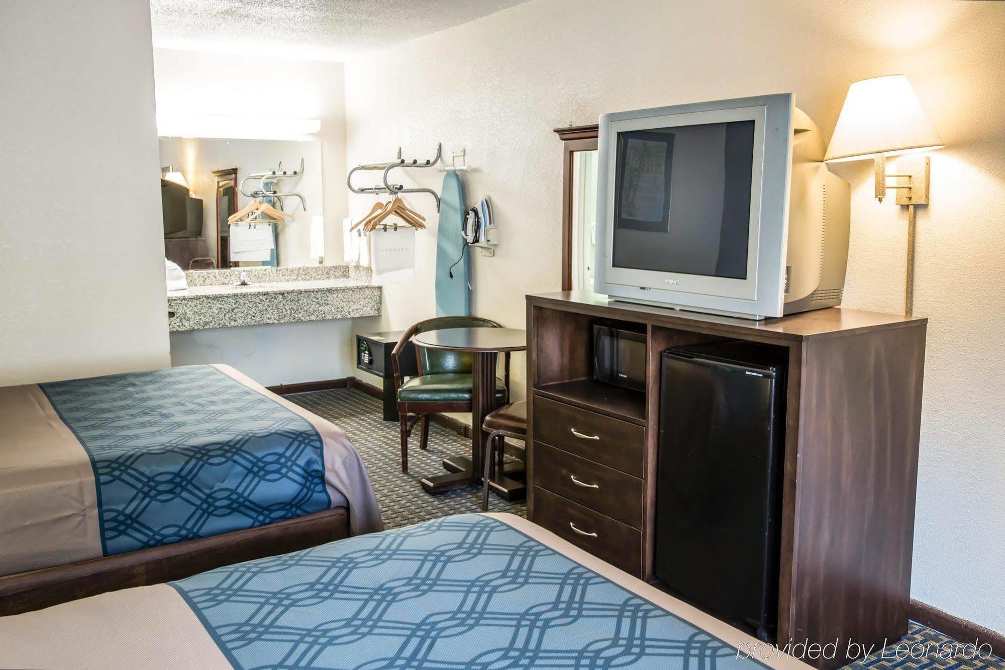 Rodeway Inn & Suites Wilmington North Eksteriør bilde