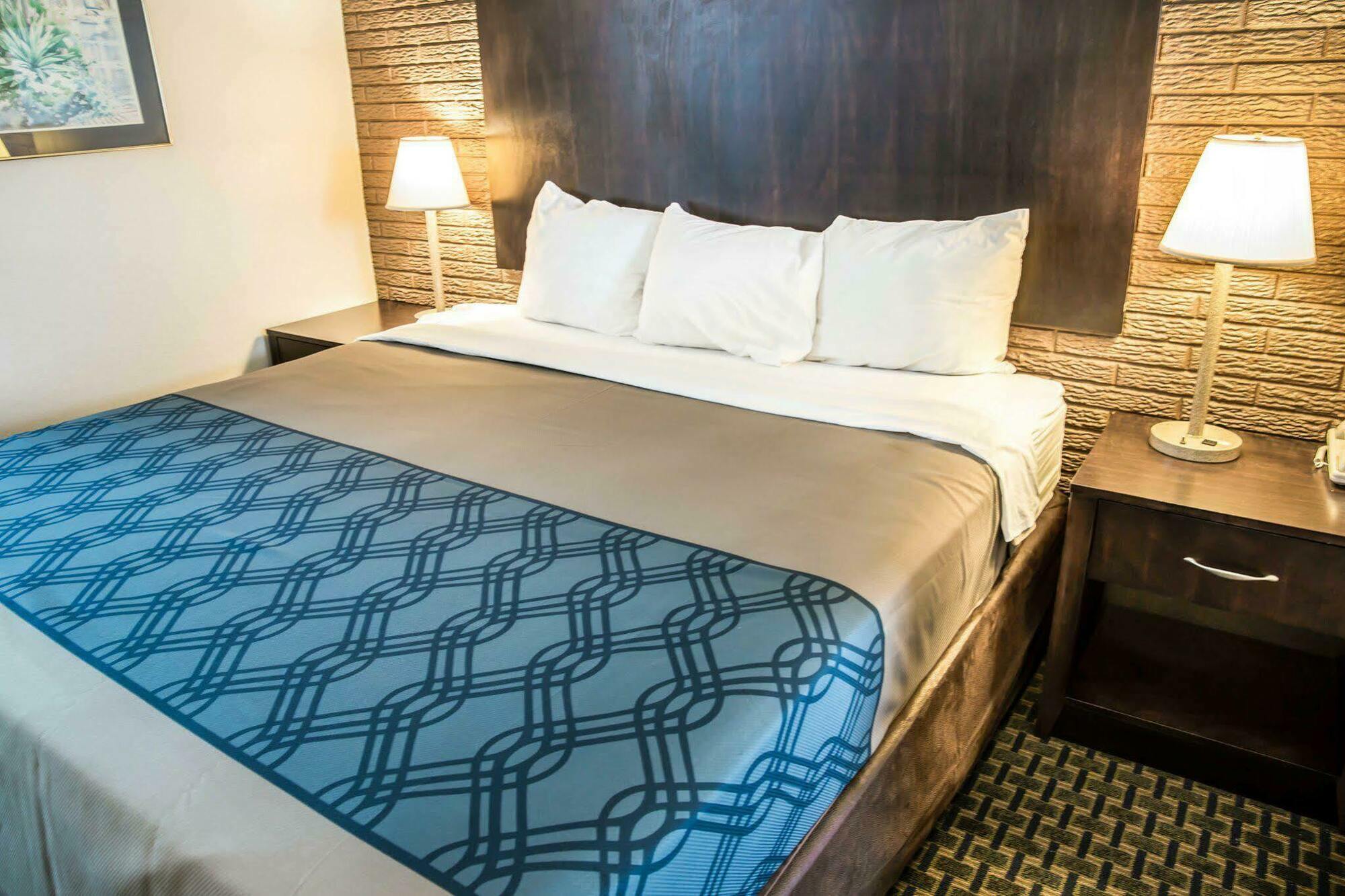 Rodeway Inn & Suites Wilmington North Eksteriør bilde